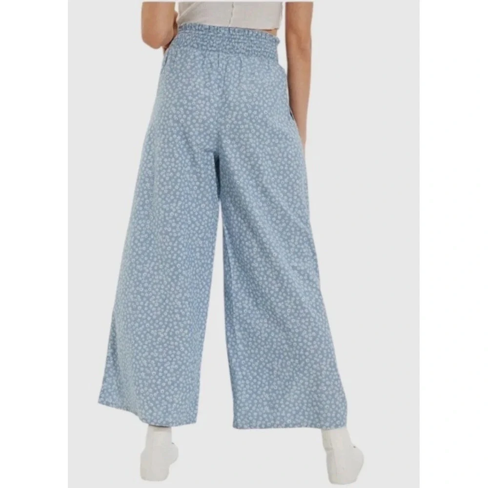 American Eagle Floral Boho Cottage Smocked Waist Wide Leg High Waist Pants Small